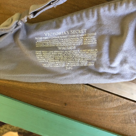 Victoria’s Secret bra 34C - Picture 3 of 6